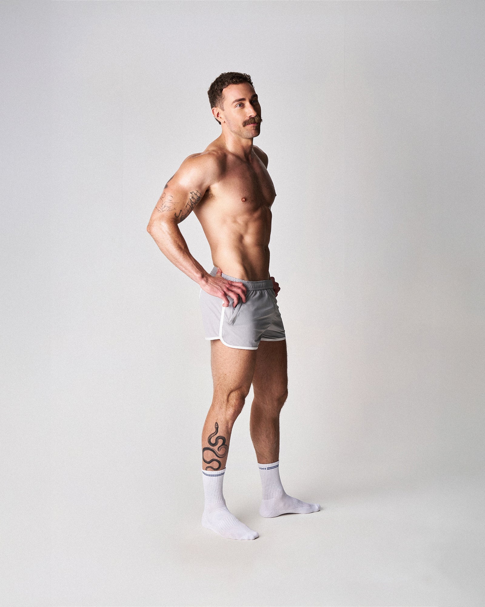 S.S.C. Legacy Scallop Short - Grey